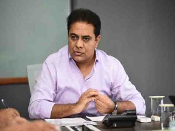Center should apologize to the country for increasing fuel prices: KTR