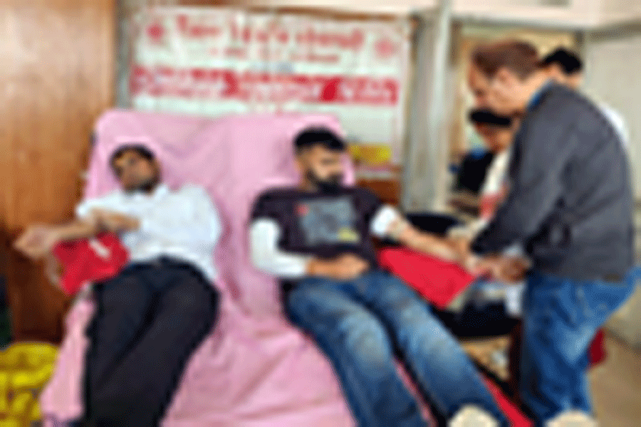 401 donated blood in Noorpur on Martyr’s Day