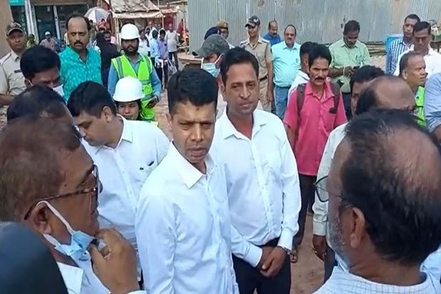 Odisha 5T secretary reviews development works
