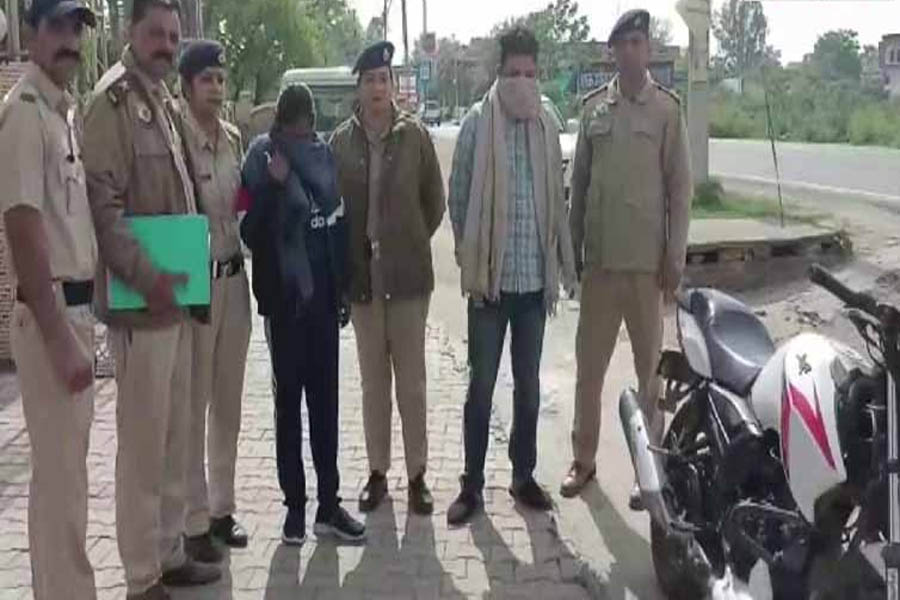 63.58 grams of Chitta caught from a young man and woman in Santoshgarh; Both are residents of Nangal, the child was also with them