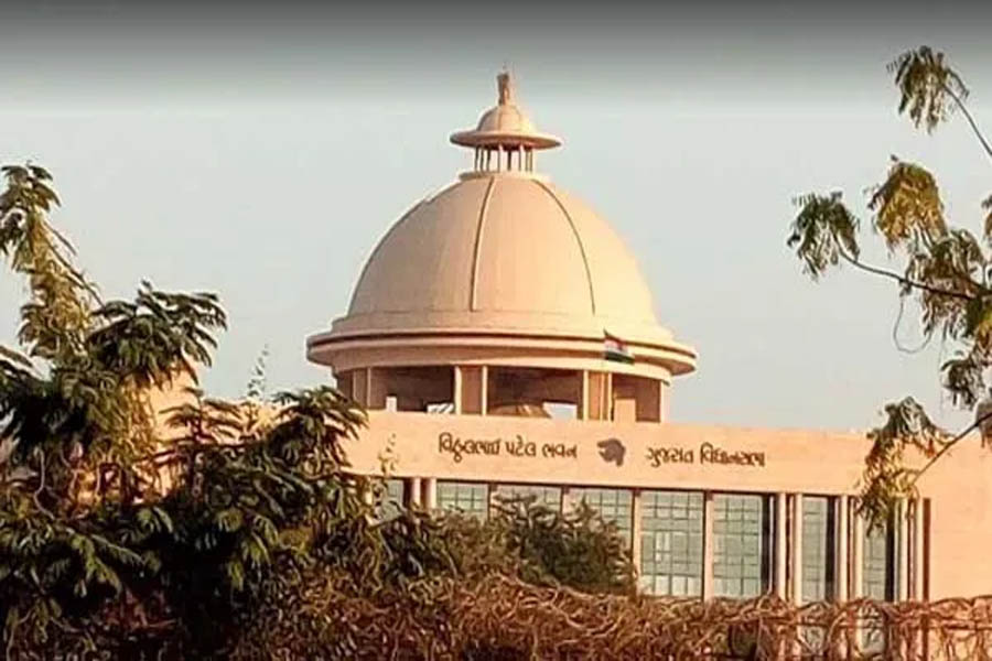 Gujarat: Finance Minister announced in the assembly, women legislators will get an additional grant of one crore