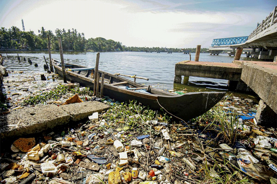 Special enforcement teams to prevent pollution of Ashtamudi lake in Kerala