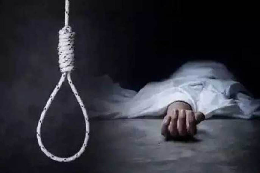 BJP leader committed suicide by hanging, two page letter found from room