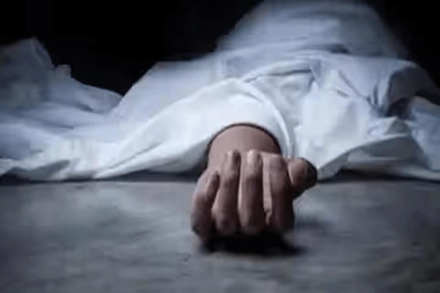 Two workers suffocate to death in manhole in Karnataka