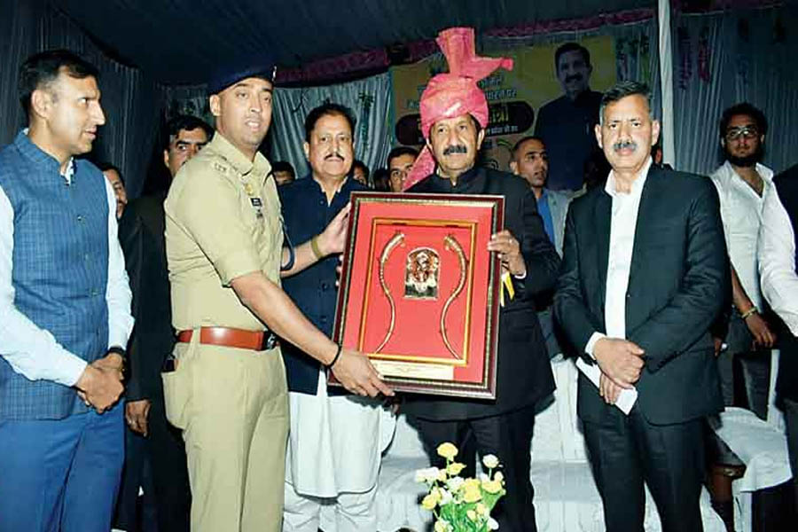 Government will soon give a gift of ten guarantees, Deputy CM Mukesh said on the conclusion of Nalwadi fair