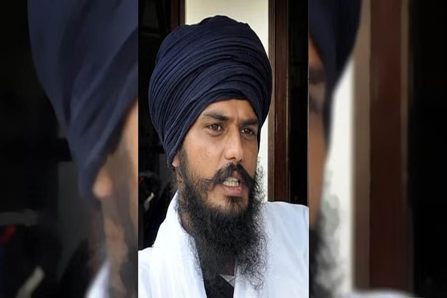 Police send team to arrest radical preacher Amritpal, Internet shut down in Punjab state