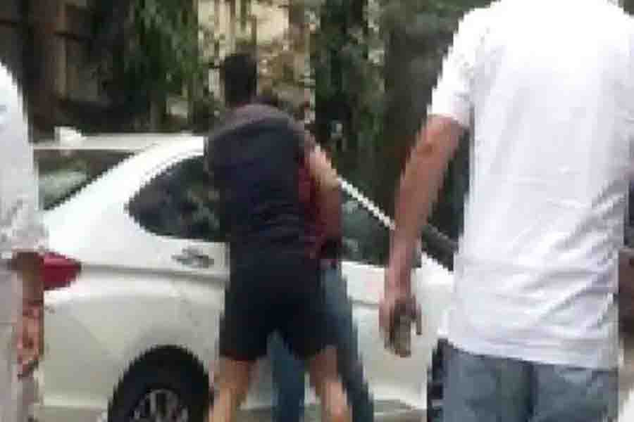 Delivery boy, friend brutally beaten up by locals over change in Rajouri area