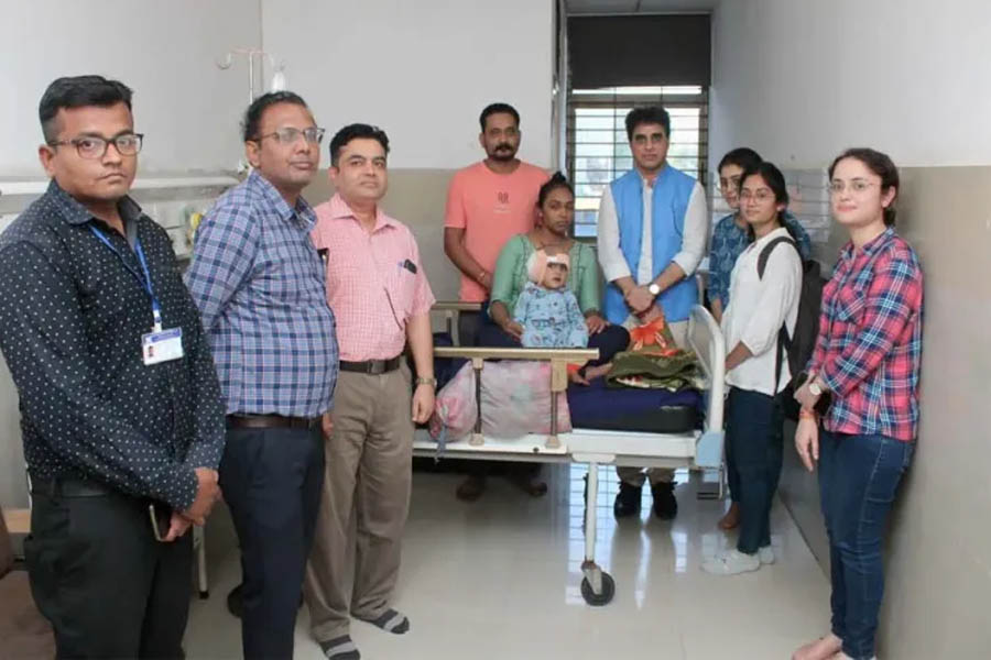 Surat: Due to the efforts of Education Minister Prafullabhai Pansheriya, the operation of the girl child was done.