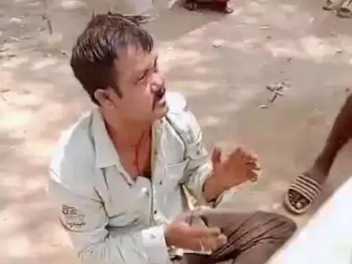 The shopkeeper was beaten with slippers and shoes, he was doing this dirty work