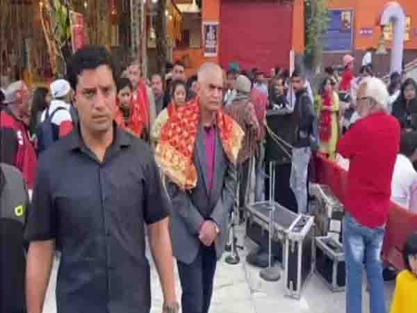 Navy Chief Admiral R.K. Hari Kumar visited Naina Devi with his family