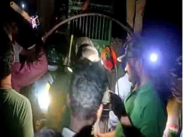 Bihar: Leopard enters house, forest department rescues it and leaves it in the forest