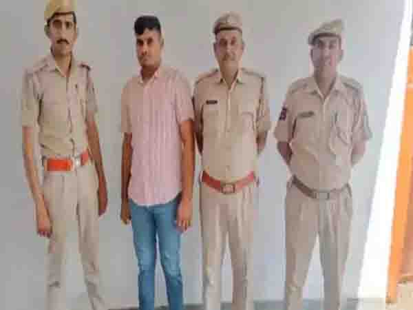 Police arrested accused with illegal opium doda sawdust during blockade