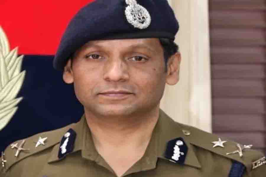 Jammu ADGP chairs security review meeting in Rajouri