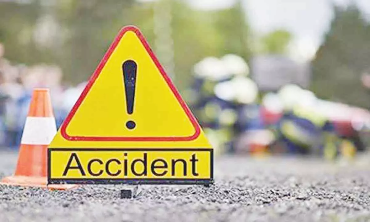 Four injured in two accidents in Vijayawada-Anantpur