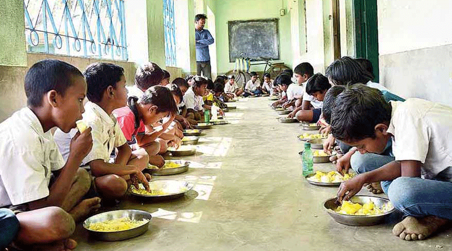 Bengal reported over Rs 100 crore in mid-day meals: Center