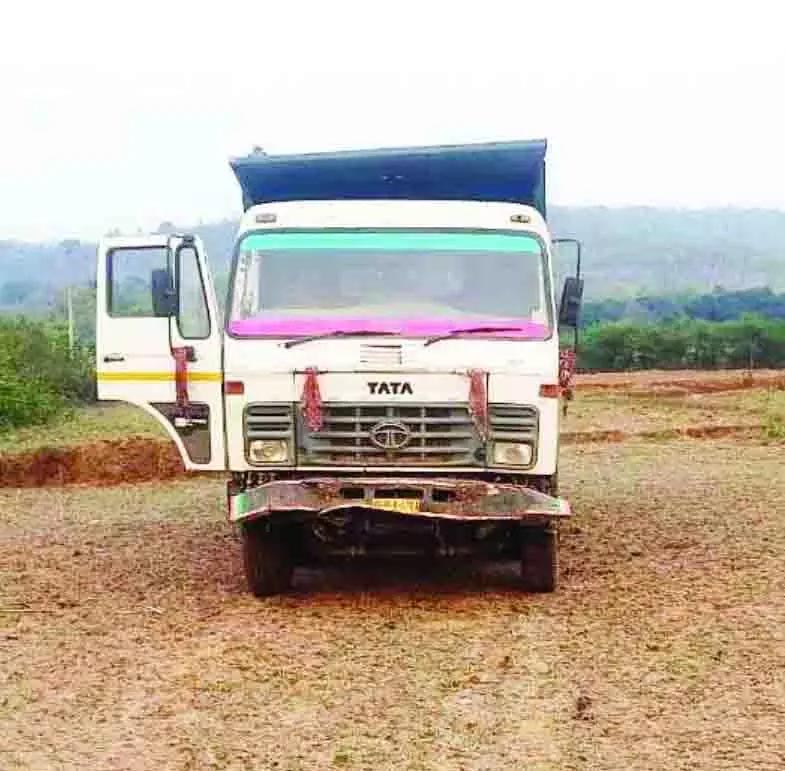 Uncontrollable truck rolled into the valley, painful death of one