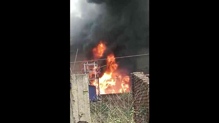 Four people scorched due to fire in steel factory