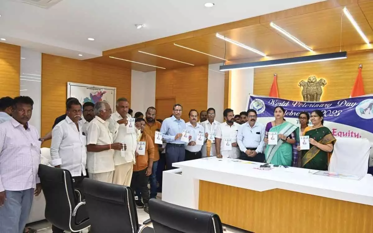 Farmers who excelled in animal husbandry were honored