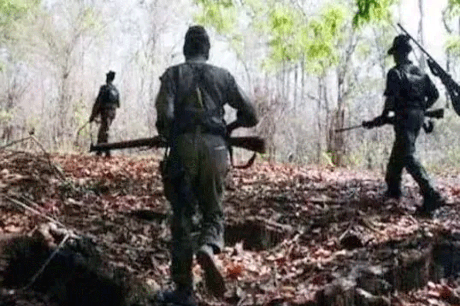 Maoists decamp with huge cache of explosives in Jharkhand