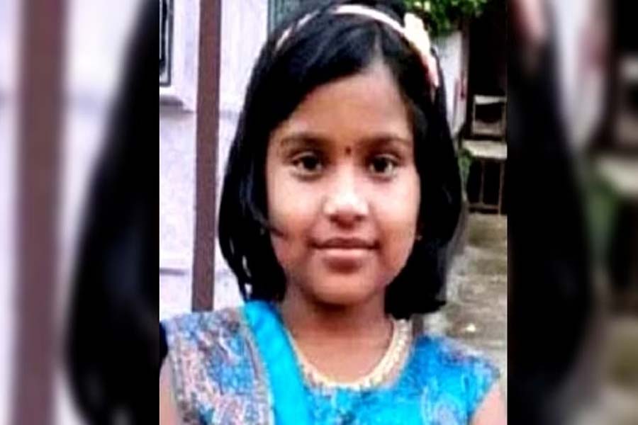Eight-year-old girl dies after mobile phone explodes in Kerala