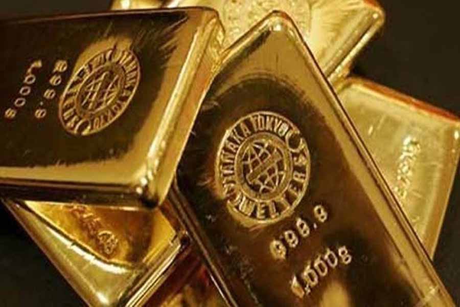 Four People Arrested Near Surat Airport With Gold Worth 4.3 Crore Smuggled From Dubai
