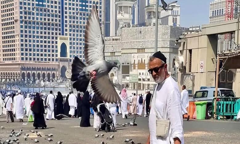 Lucky Ali celebrates Eid in Mecca, shares photo