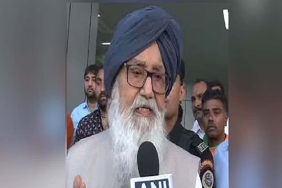 Badal’s cremation Thursday, Punjab declares holiday