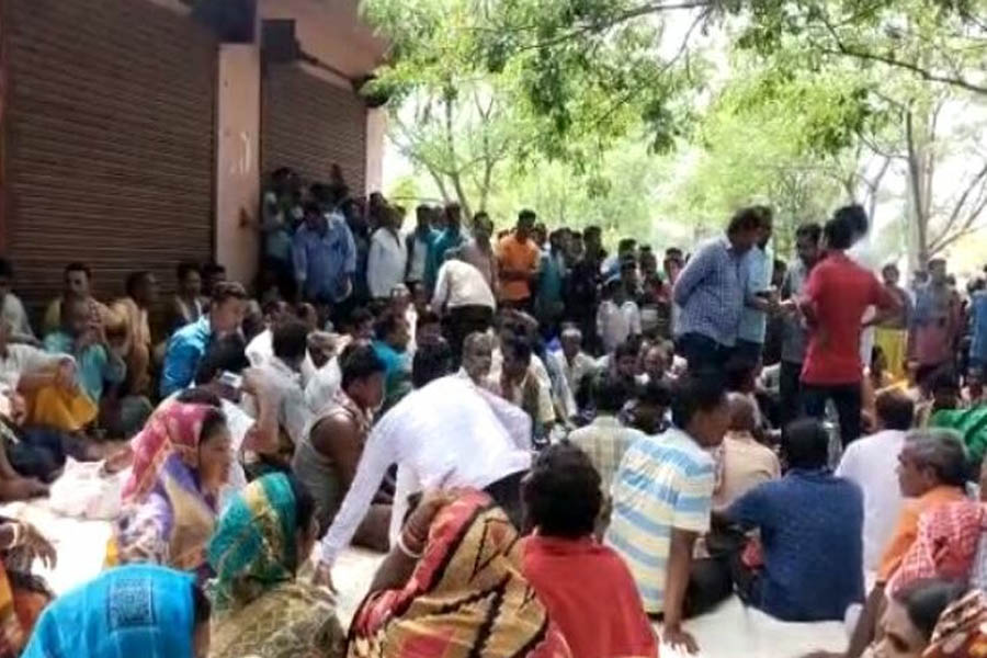 Dead body of a person found hanging from a tree in Nayagarh district