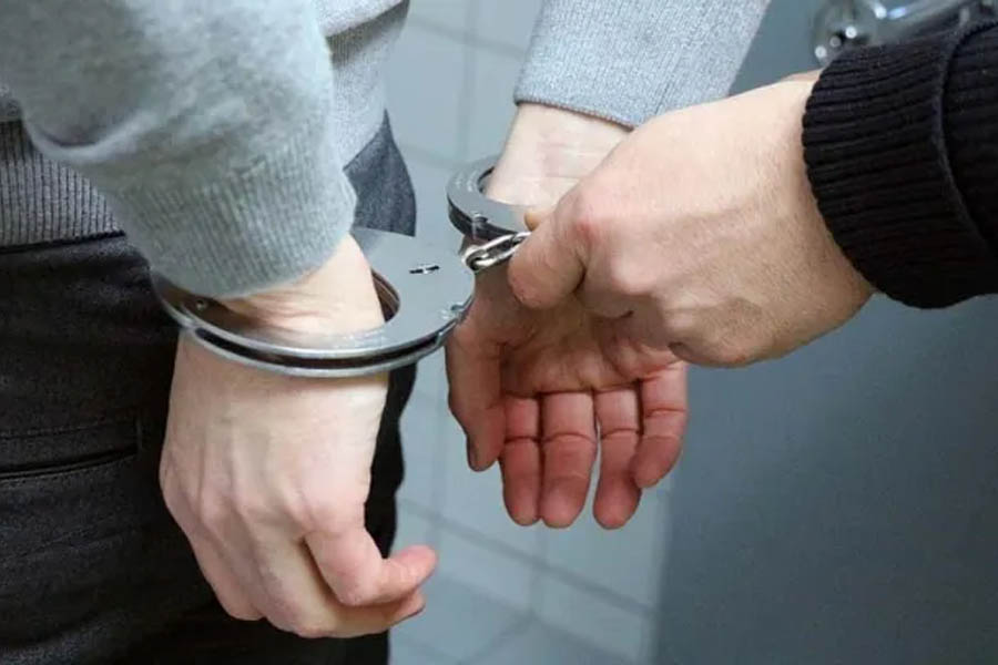 Ahmedabad: Police caught more than 10 people gambling at Taj Hotel
