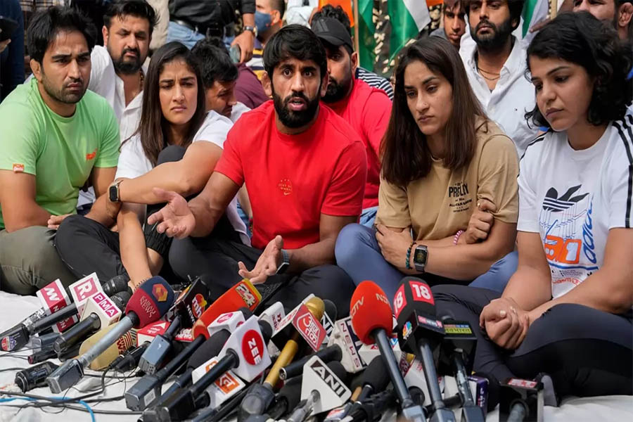Delhi Police seeks report from probe panel, wrestler reaches Supreme Court for FIR