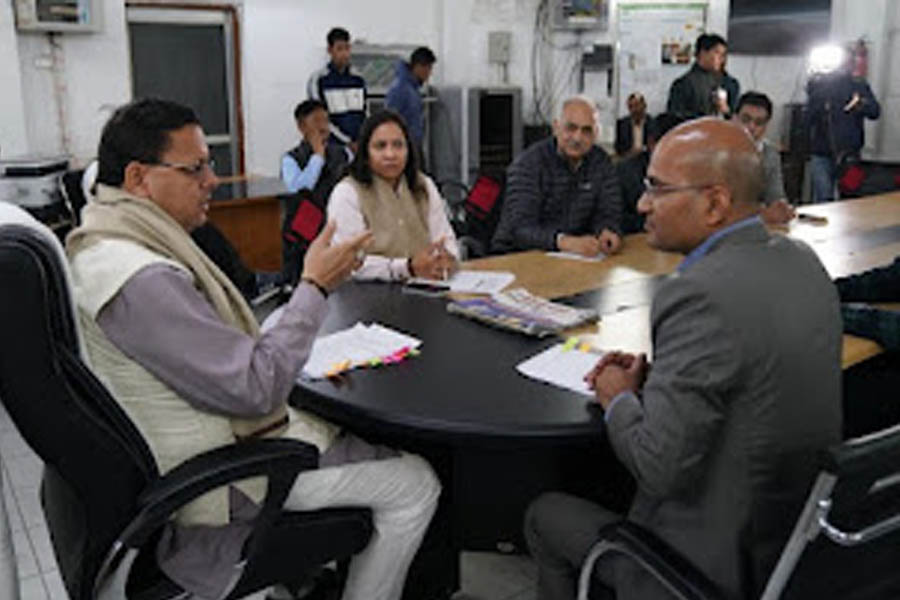 CM Dhami took charge after reaching the disaster control room, took information about the damage caused by unseasonal rains