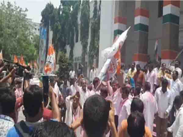 Telangana Congress celebrates victory in Karnataka