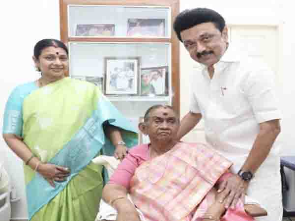Stalin and OPS congratulate people on ‘Mother’s Day’