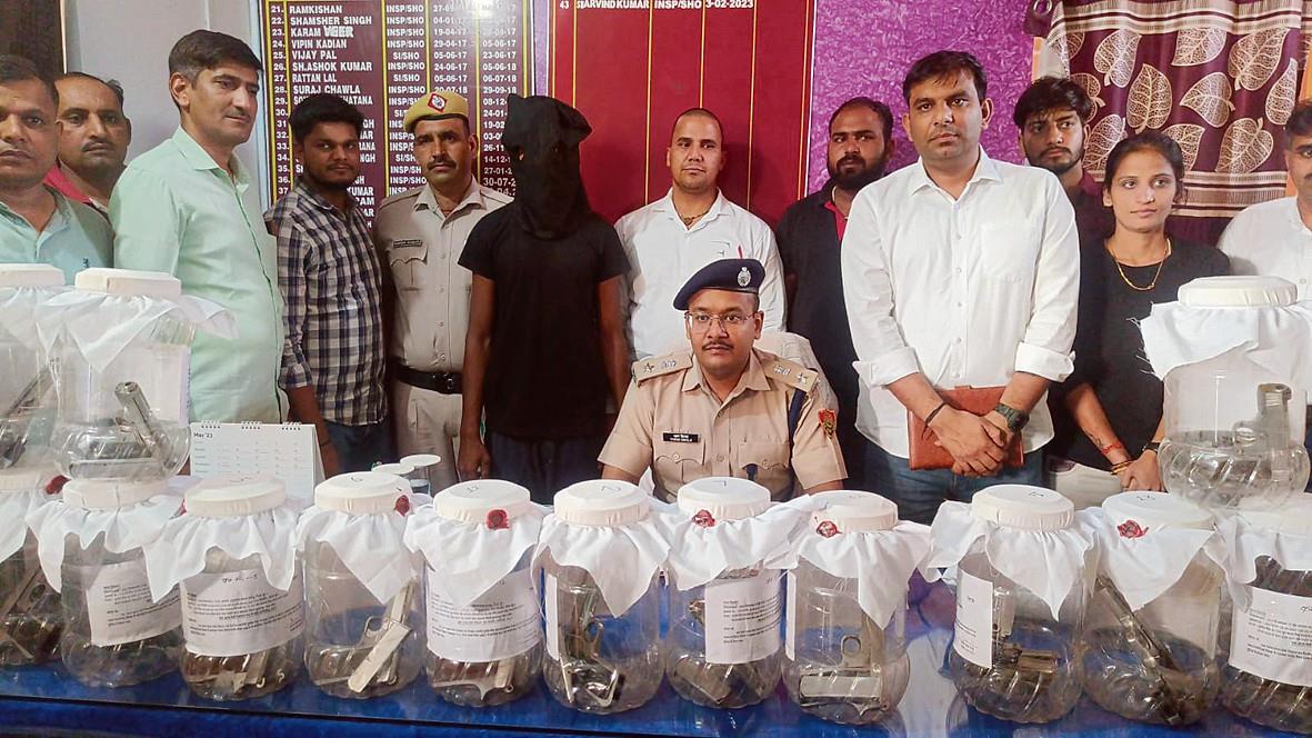 Interstate arms smuggler arrested