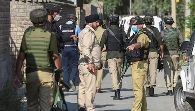Police Conduct Search At Terrorist’s House In J&K’s Kulgam