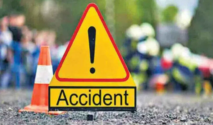 lorry and an auto collided in Andhra Pradesh on Wednesday morning in Nalgonda district
