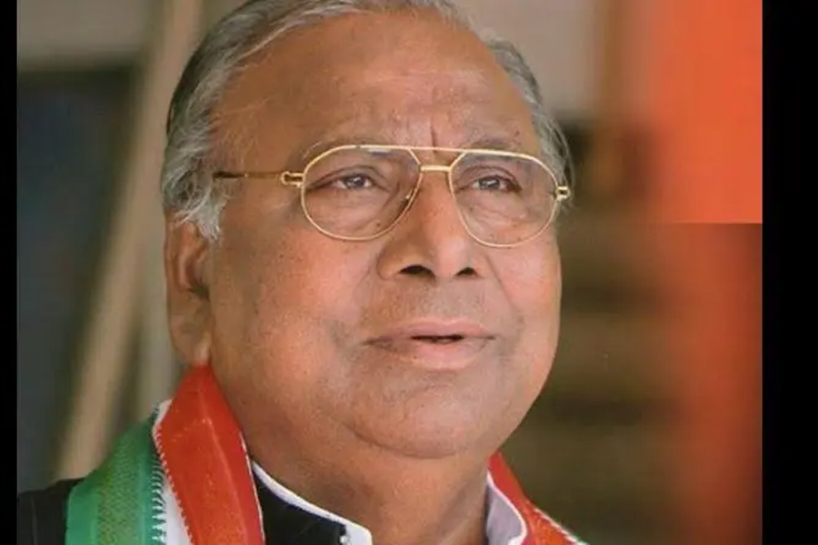 Congress celebrates May Day