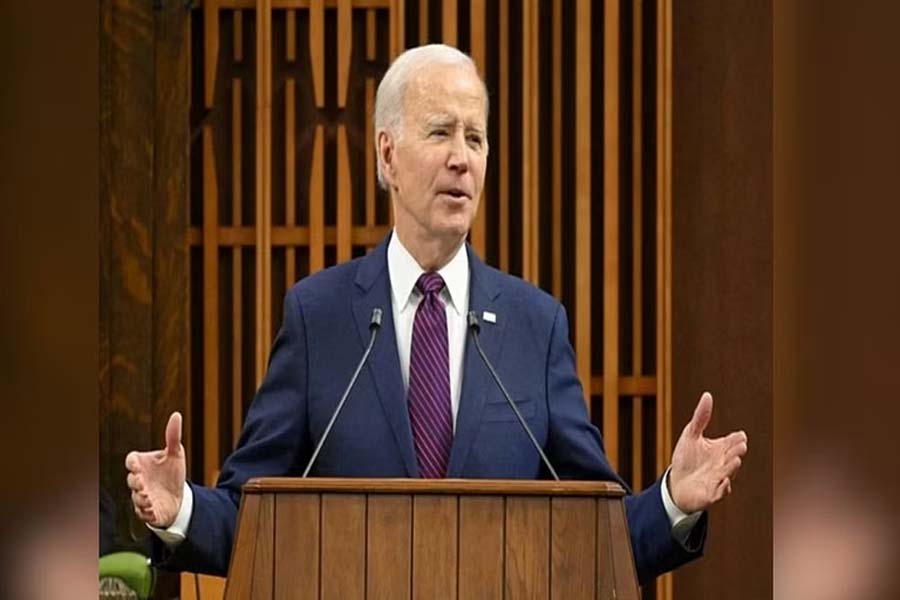 Biden plans to bolster US airline consumer protections