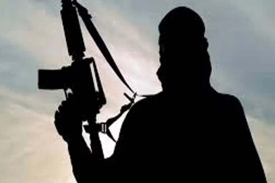 Militants in Pakistan kill six soldiers near Afghan border