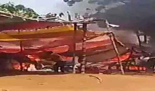 Gas leak in the chaat cart, fire broke out