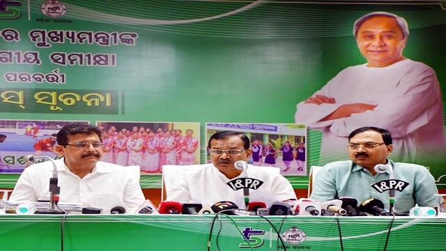 Odisha CM reviews activities of Forest Department