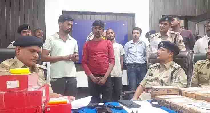 Flipkart was cheated of 45 lakhs, 5 youths including manager arrested