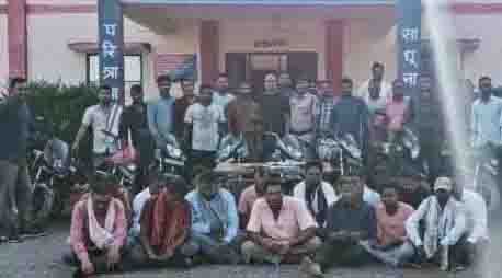 Policemen walked 5 kilometers to arrest gamblers, exposed gambling fund