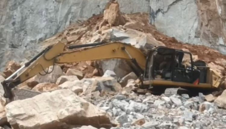 2 Workers Die As Excavator Falls Into Gorge At Odisha Mine