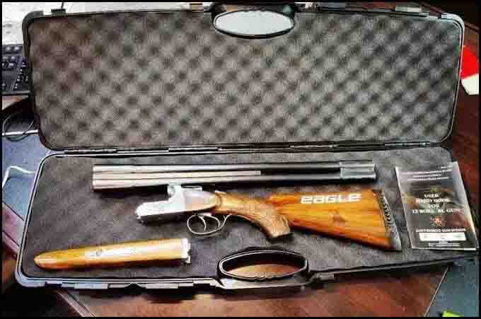 The licensee reached the bus stand with a gun, spread panic by waving