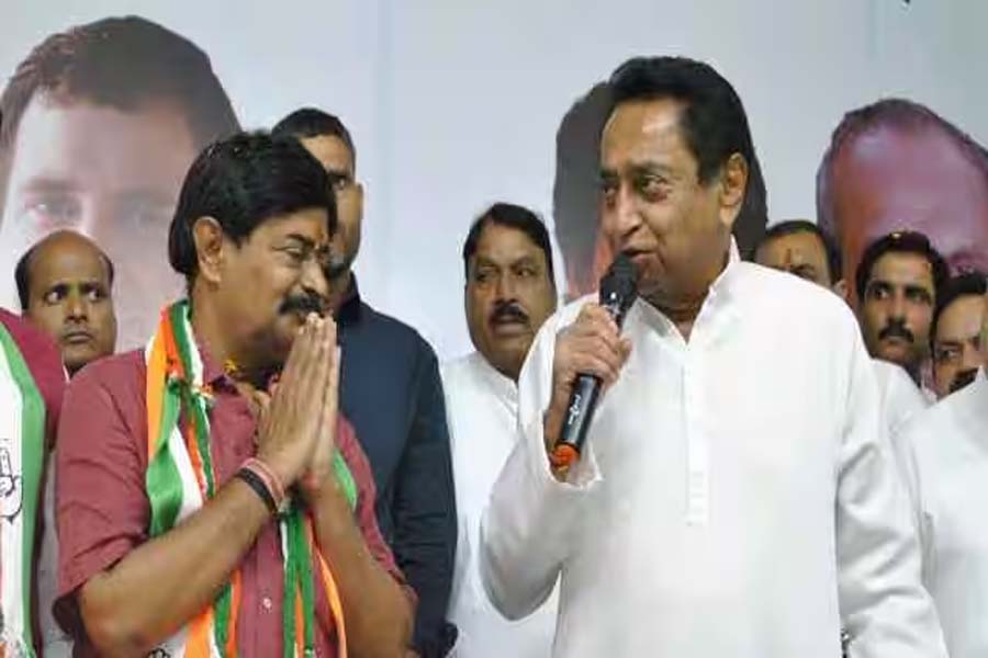 Deepak Joshi joins Congress in presence of Kamal Nath, BJP gets a shock