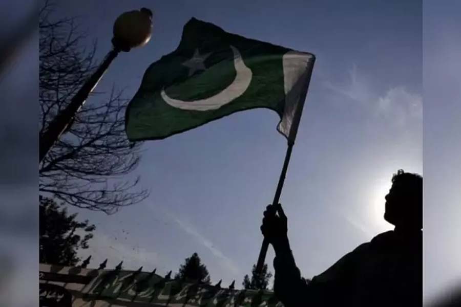 Pak govt cancels diplomatic passports of nine PTI leaders