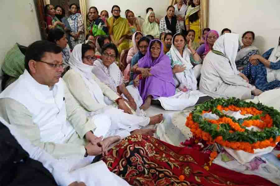 Chief Minister Dhami paid tribute to the mortal remains of Sushila Baluni