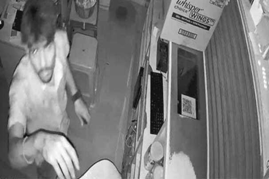 Puttur: Thief steals from seven shops, face captured by CCTV