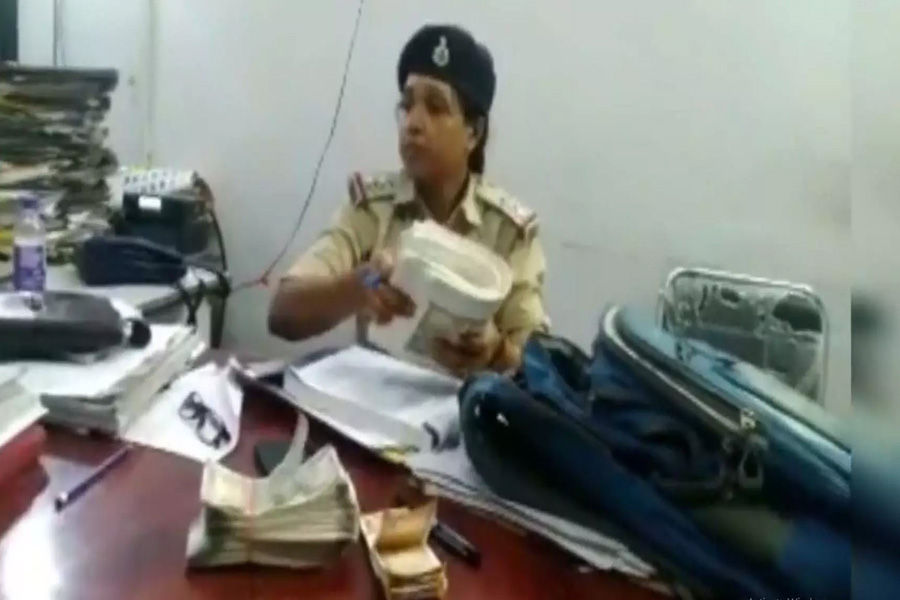 Students preparing for BPSC were printing fake currency, arrested